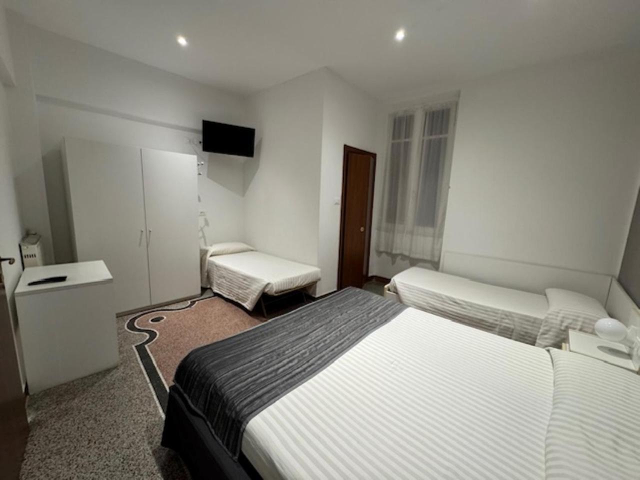Hotel Ristorante Milton Varazze Εξωτερικό φωτογραφία