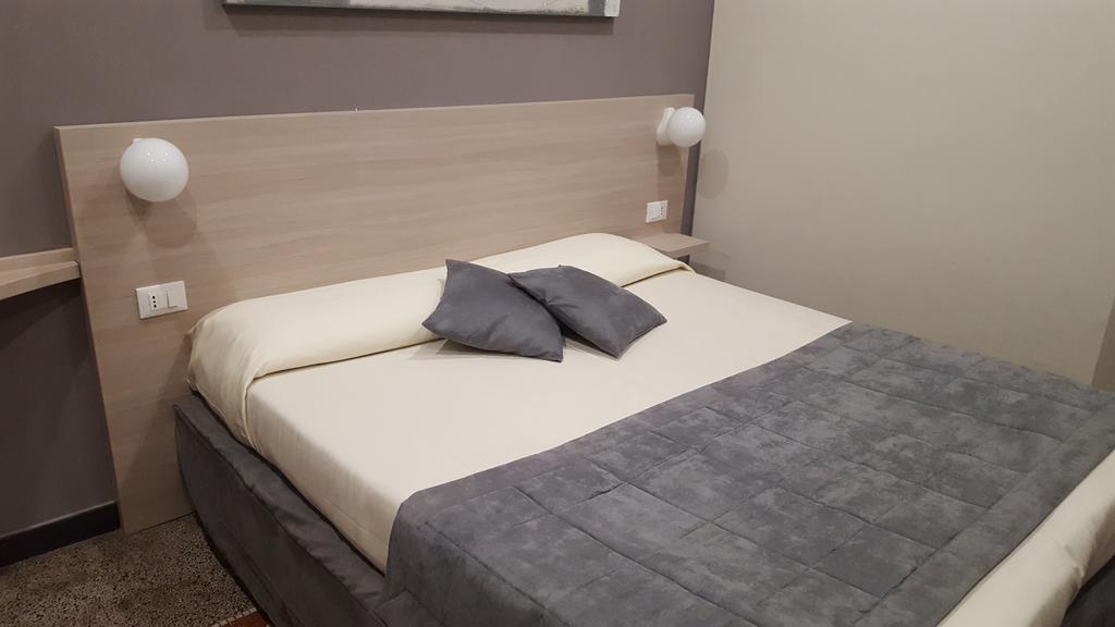 Hotel Ristorante Milton Varazze Εξωτερικό φωτογραφία