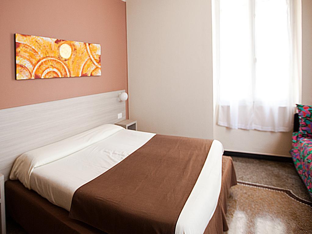 Hotel Ristorante Milton Varazze Εξωτερικό φωτογραφία