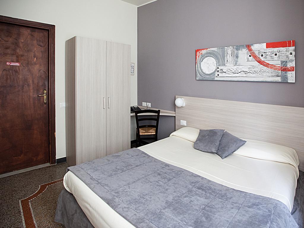 Hotel Ristorante Milton Varazze Εξωτερικό φωτογραφία