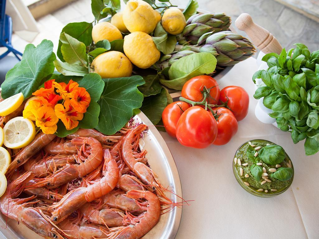 Hotel Ristorante Milton Varazze Εξωτερικό φωτογραφία