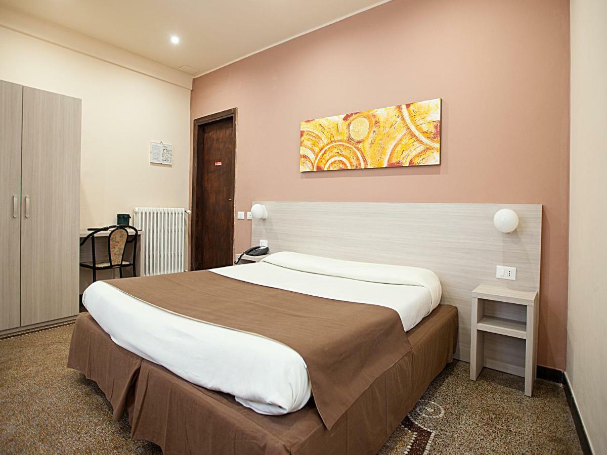 Hotel Ristorante Milton Varazze Εξωτερικό φωτογραφία